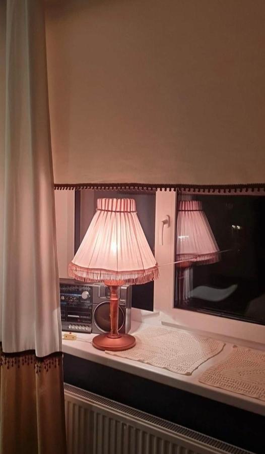 Riia 10, 2-Bedroom Apartment - 2 Big Beds 1 Extra Bed-Parking Free Tartu Exterior foto